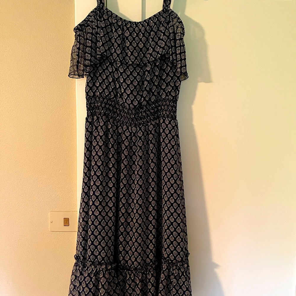 Tommy Hilfiger off the shoulder print tea length dress. Size 8.